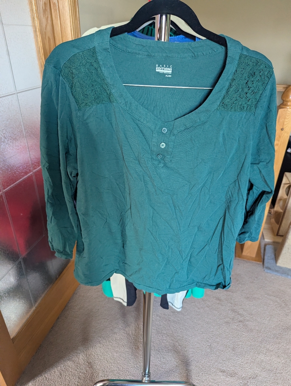🩵Basic edition XL long sleeve lace detail blouse